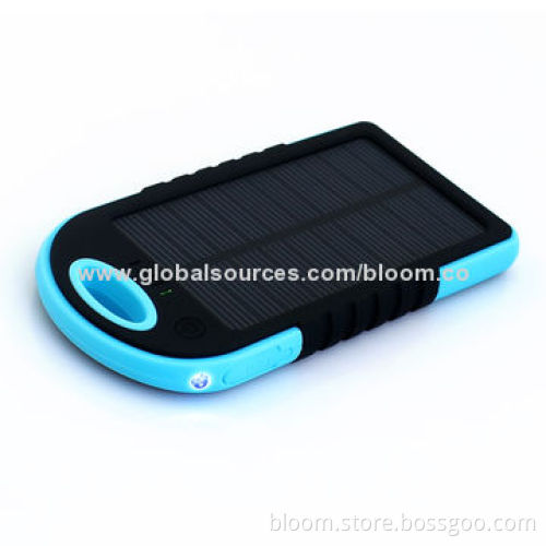 5,000mAh Waterproof Portable Power Stations for iPhone with Solar Panel/50-piece MOQ, 5V DC/1A Input